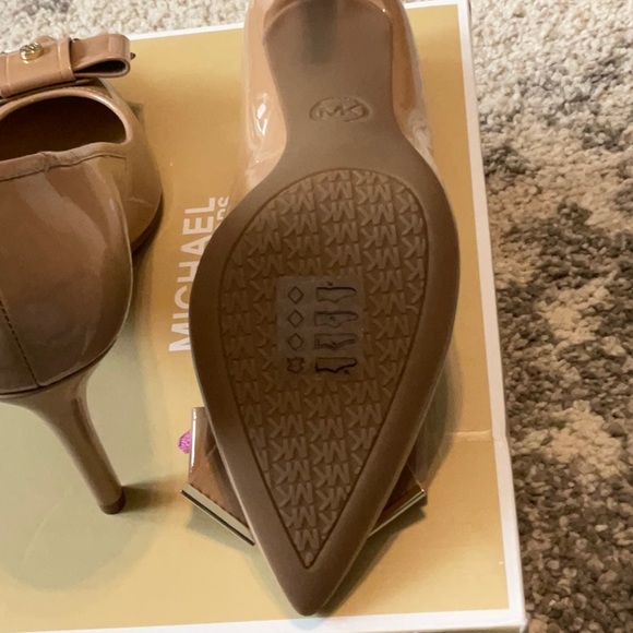 Michael Kors Nude Heels - Picture 5 of 8
